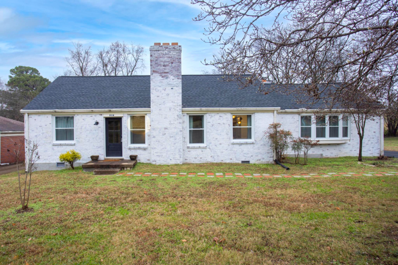 2314 Deerwood Dr - Photo 2 of 21