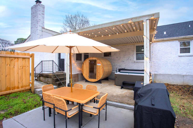 2314 Deerwood Dr - Photo 4 of 21