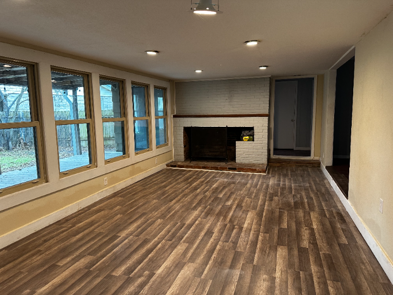 1401 Springdale St - Photo 6 of 16