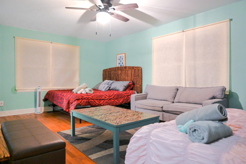 916 Bern St - Photo 2 of 17