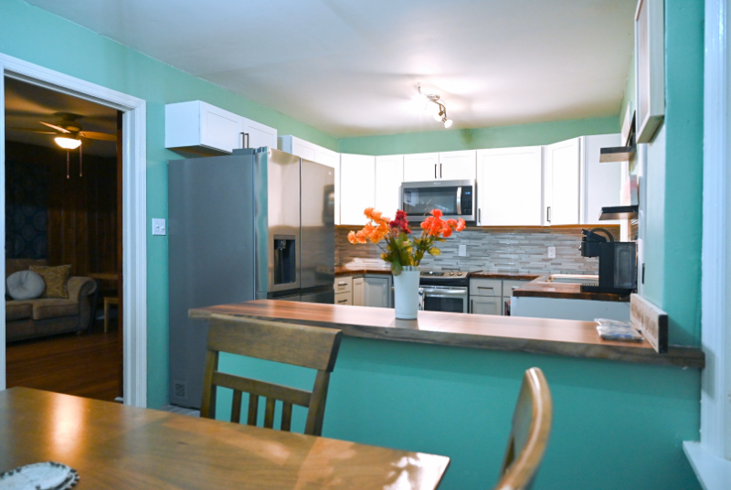 916 Bern St - Photo 4 of 17