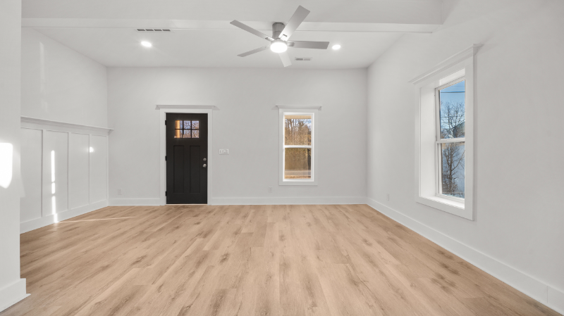 55 Reed St Ne - Photo 2 of 19