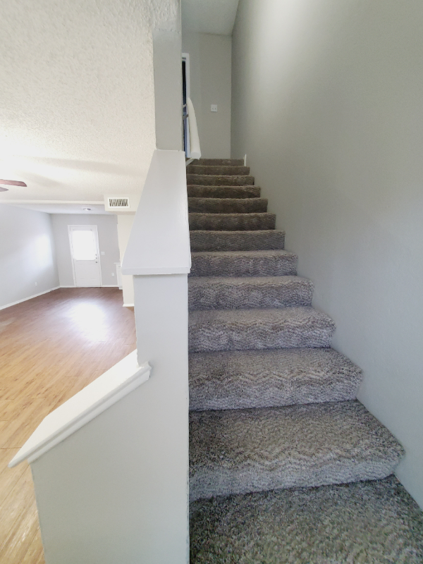 128 S Las Vegas Trl - Photo 3 of 12