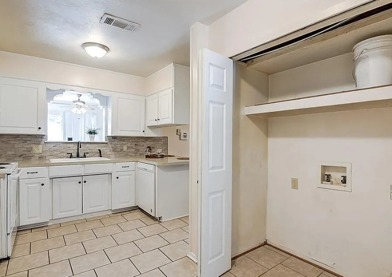 1517 Fox St - Photo 2 of 8