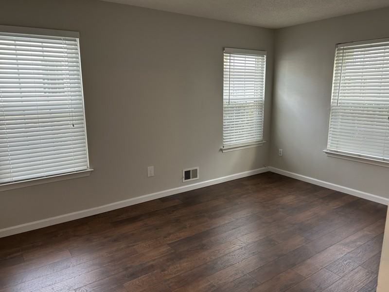 149 Tulip Ln - Photo 7 of 19