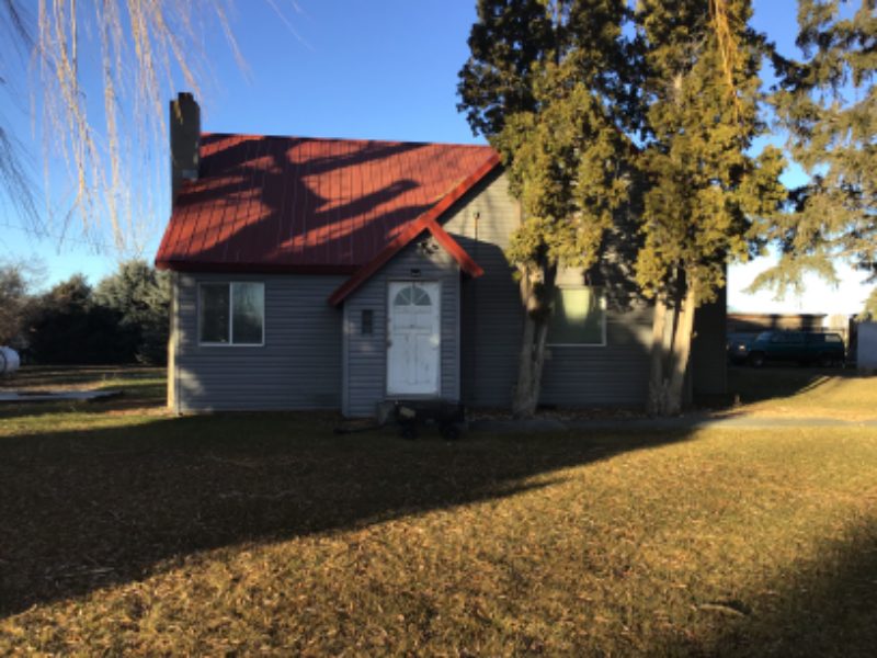 233 E St - Photo 2 of 17