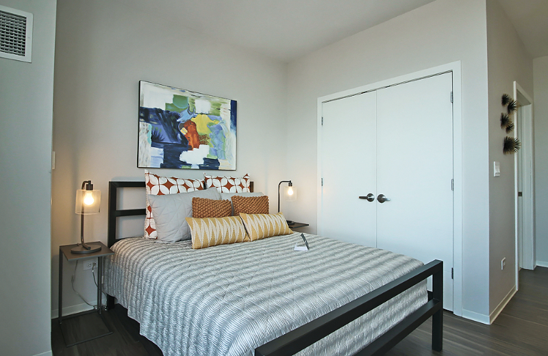 209 S Halsted St - Photo 4 of 18