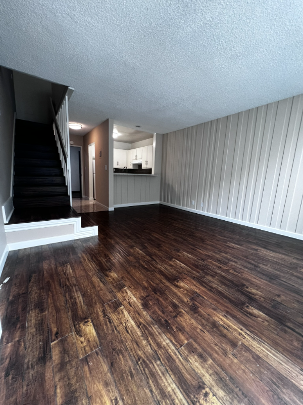 4014 Emerald St - Photo 4 of 12