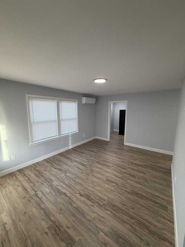 104 S Dover St - Photo 2 of 9