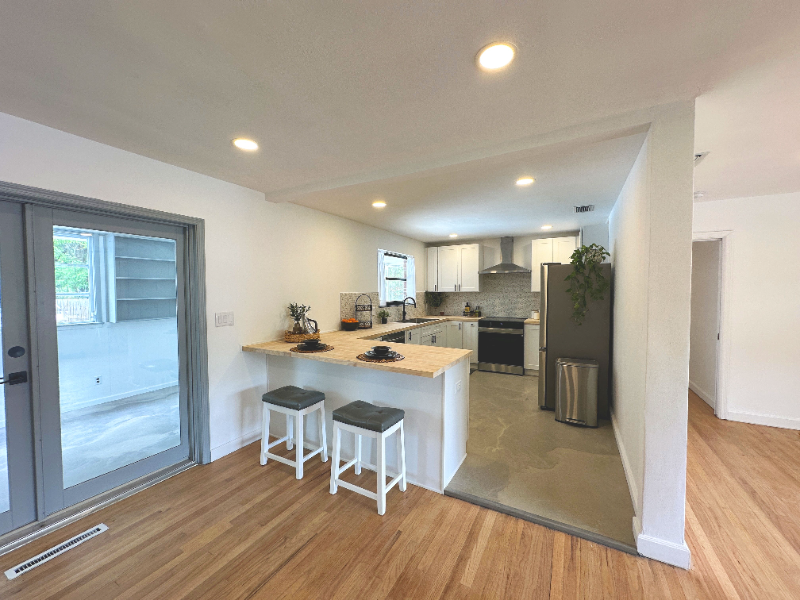 1118 Brookmont Ave E - Photo 3 of 20