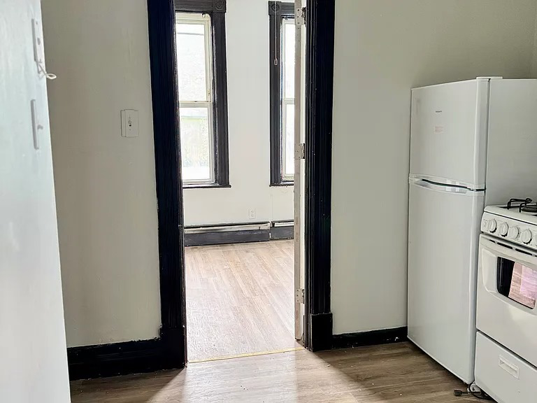 450 Hamilton St #2 - Photo 3 of 12