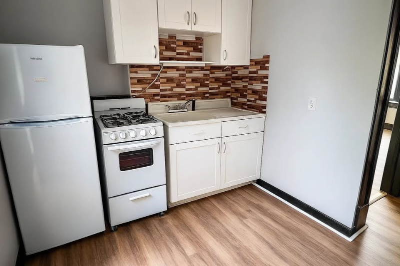 450 Hamilton St #2 - Photo 4 of 12