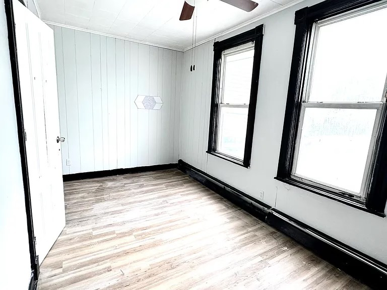 450 Hamilton St #2 - Photo 7 of 12