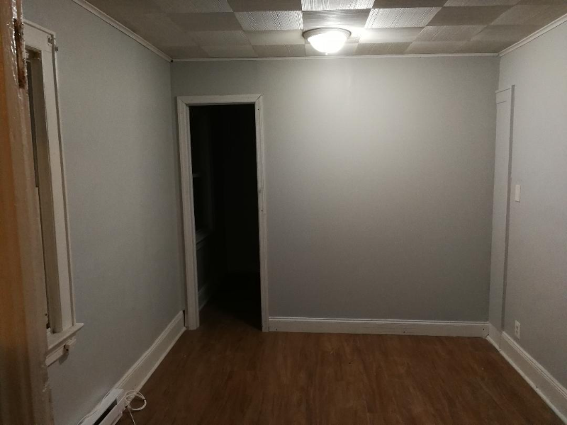 363 Mechanic St #1R - Photo 6 of 9