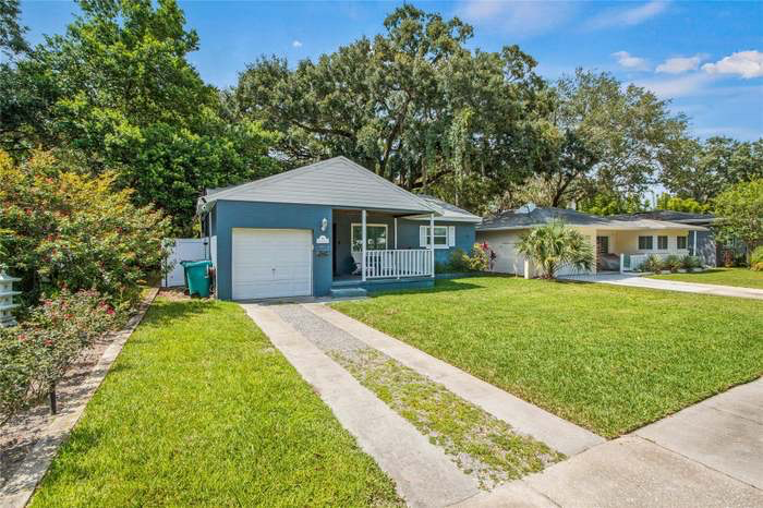 711 Wilkinson St - Photo 2 of 17