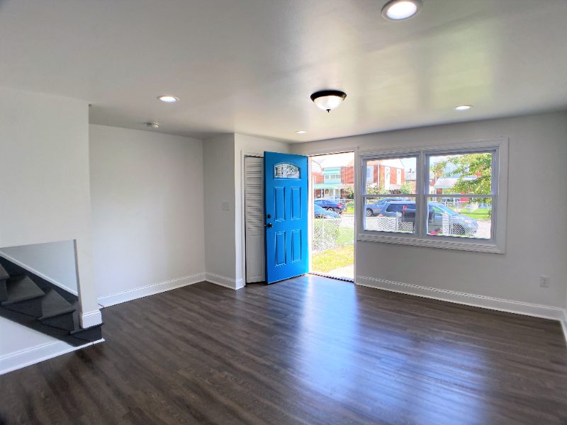 2038 Kelmore Rd - Photo 2 of 13