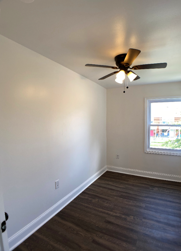 2038 Kelmore Rd - Photo 4 of 13