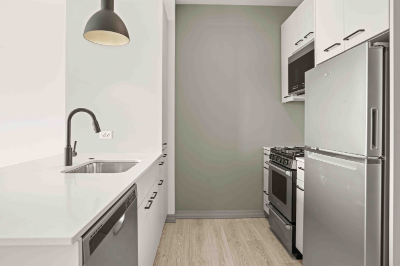 2133 N Elston Ave - Photo 3 of 16