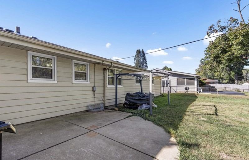 4012 Highcrest Rd - Photo 2 of 16