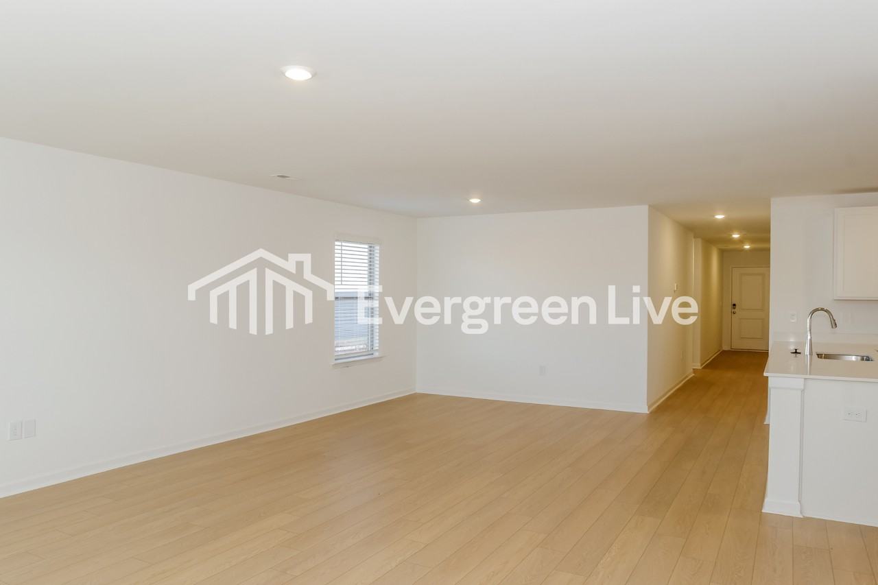 178 Labrador Ln - Photo 5 of 16