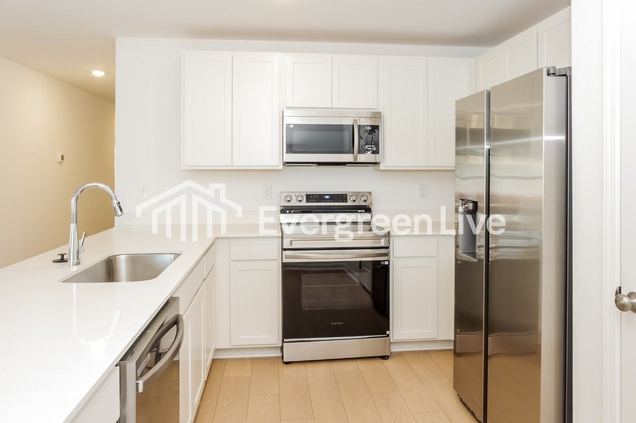 178 Labrador Ln - Photo 6 of 16