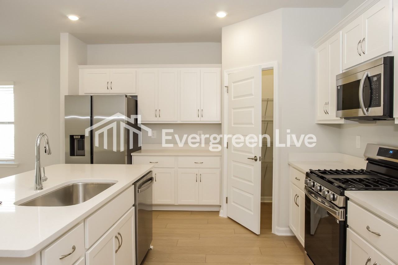 14729 Mountain Stream Dr - Photo 5 of 15