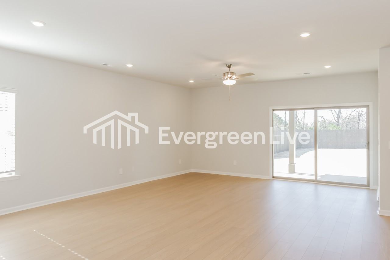 14761 Mountain Stream Dr - Photo 3 of 15