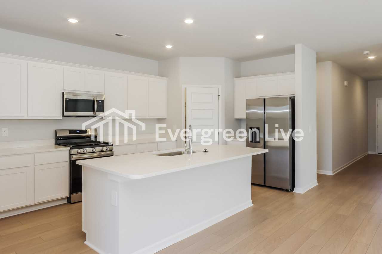 14761 Mountain Stream Dr - Photo 5 of 15