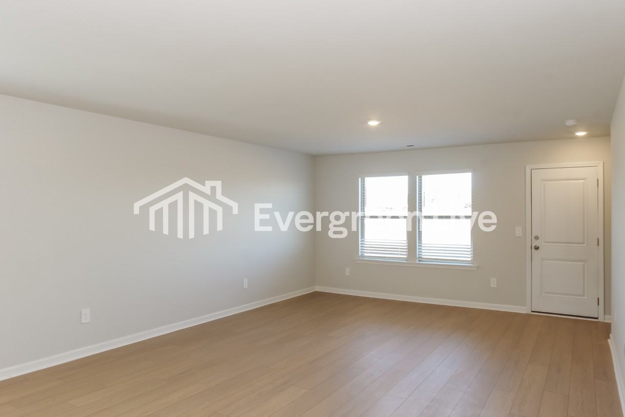 17773 Tipper Ln - Photo 2 of 15