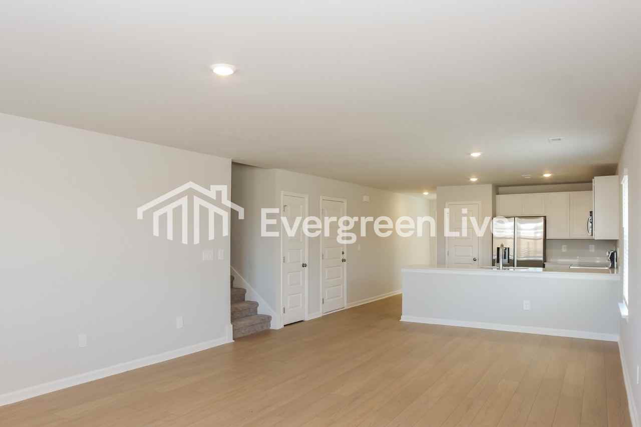 17773 Tipper Ln - Photo 4 of 15