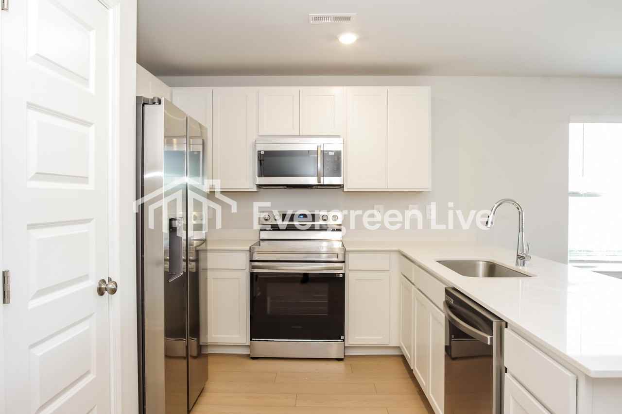 17773 Tipper Ln - Photo 6 of 15