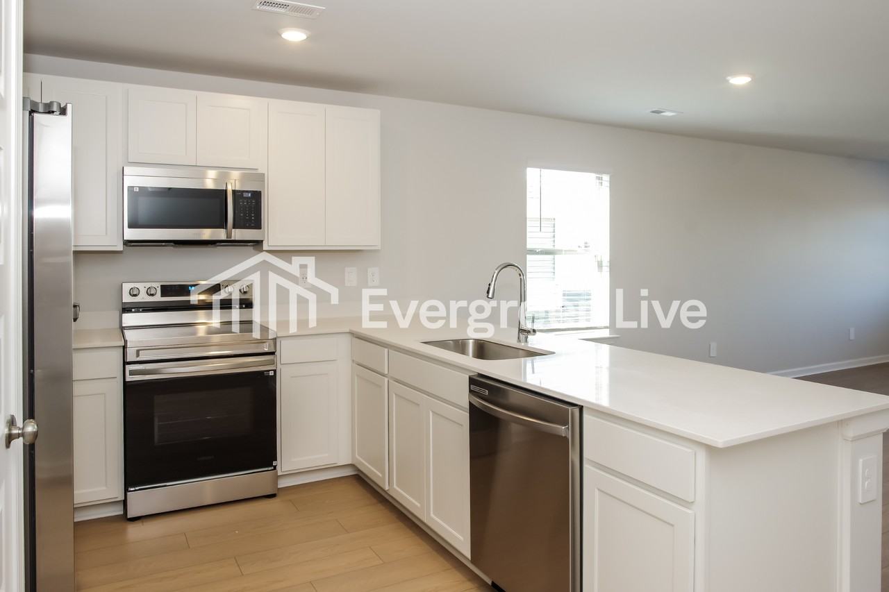 17773 Tipper Ln - Photo 7 of 15