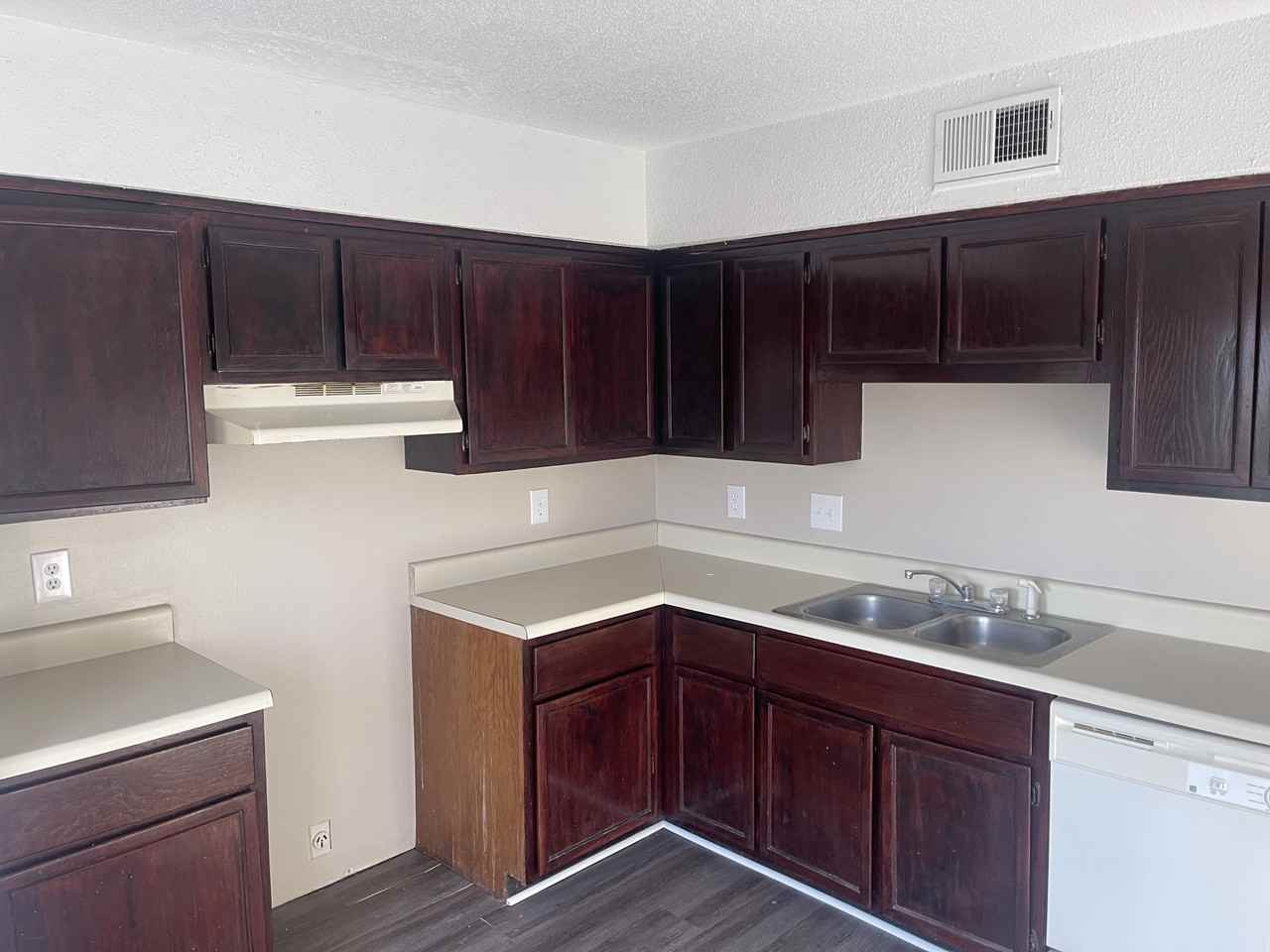 217 Arrowhead Dr #217 - Photo 5 of 10