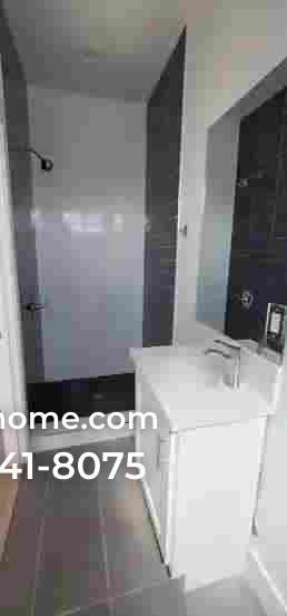 3918 Brighton Ave - Photo 5 of 36