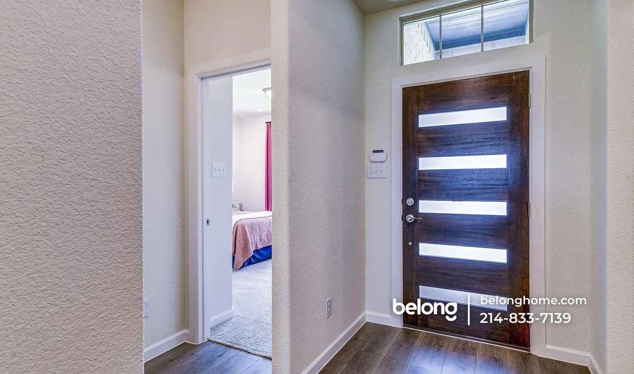 422 Hazeltine Rd - Photo 3 of 23