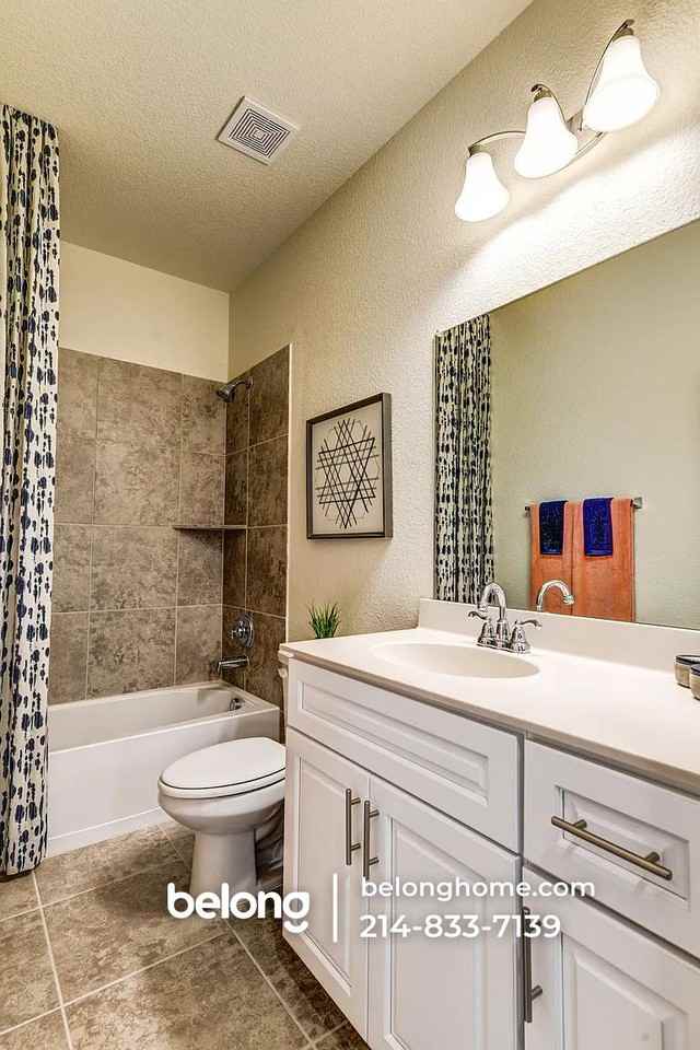 422 Hazeltine Rd - Photo 5 of 23