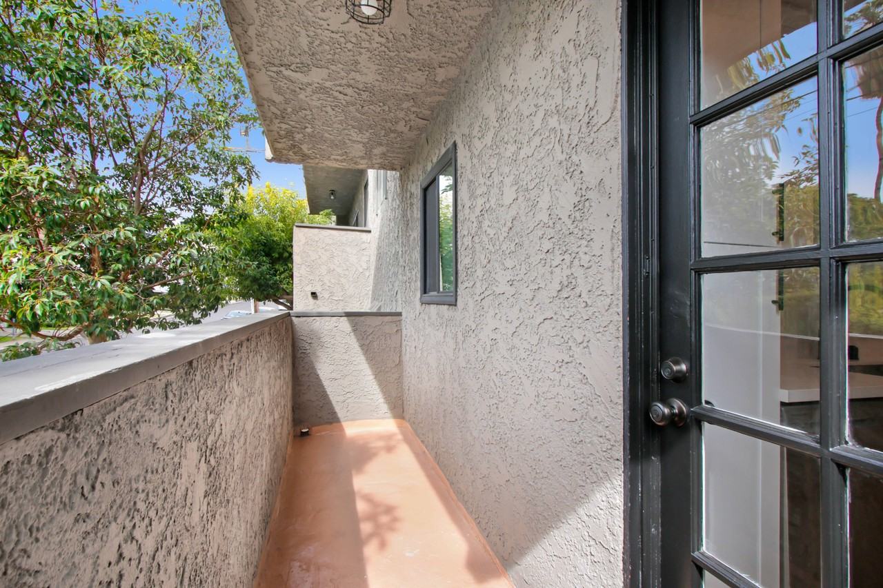 10795 Woodbine - Photo 2 of 20