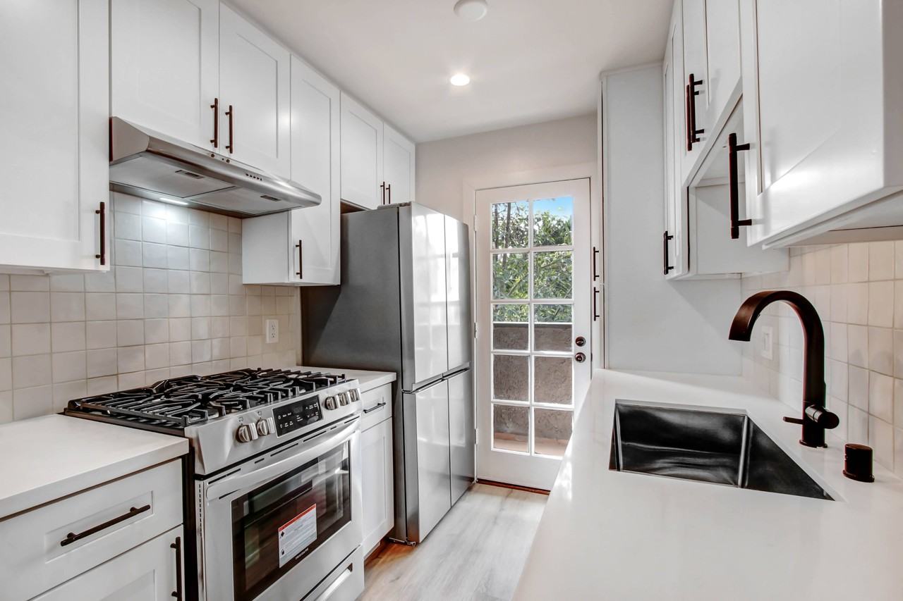 10795 Woodbine - Photo 4 of 20