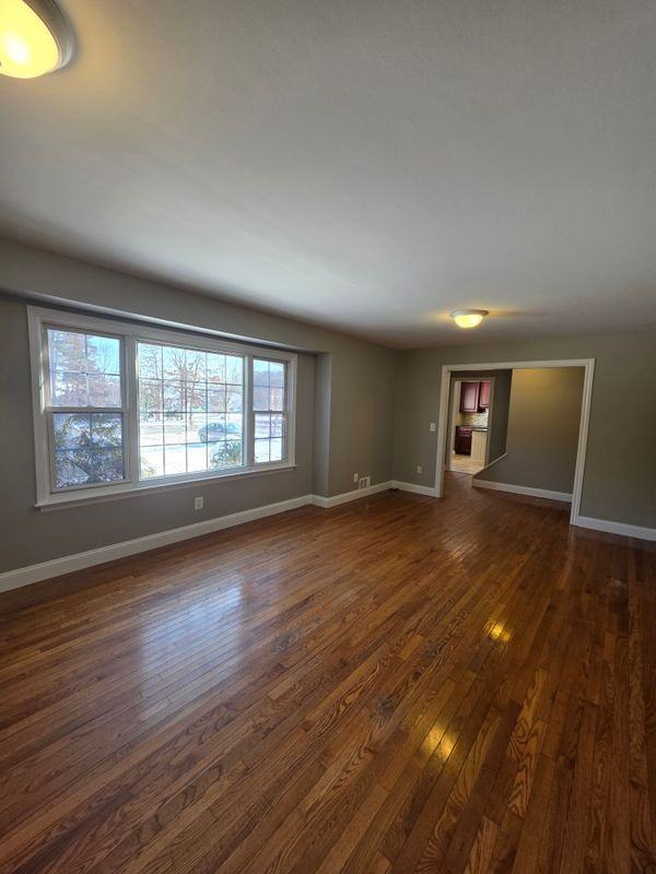 338 Diamond Rd - Photo 3 of 37