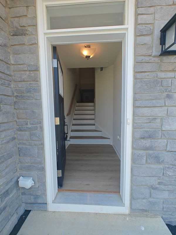 109 S Durham Dr - Photo 2 of 45