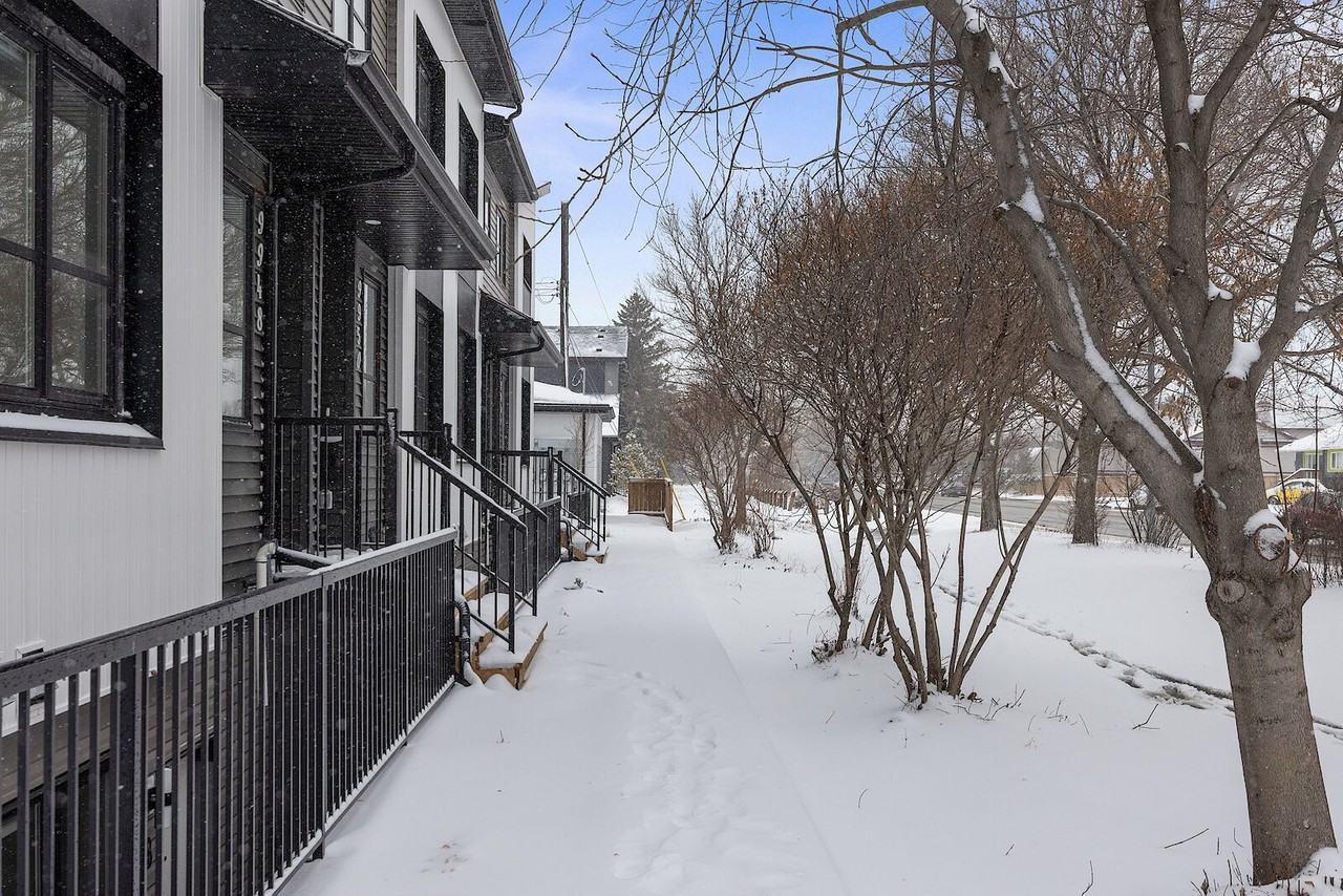 9954 161 Street Northwest - Photo 5 of 27