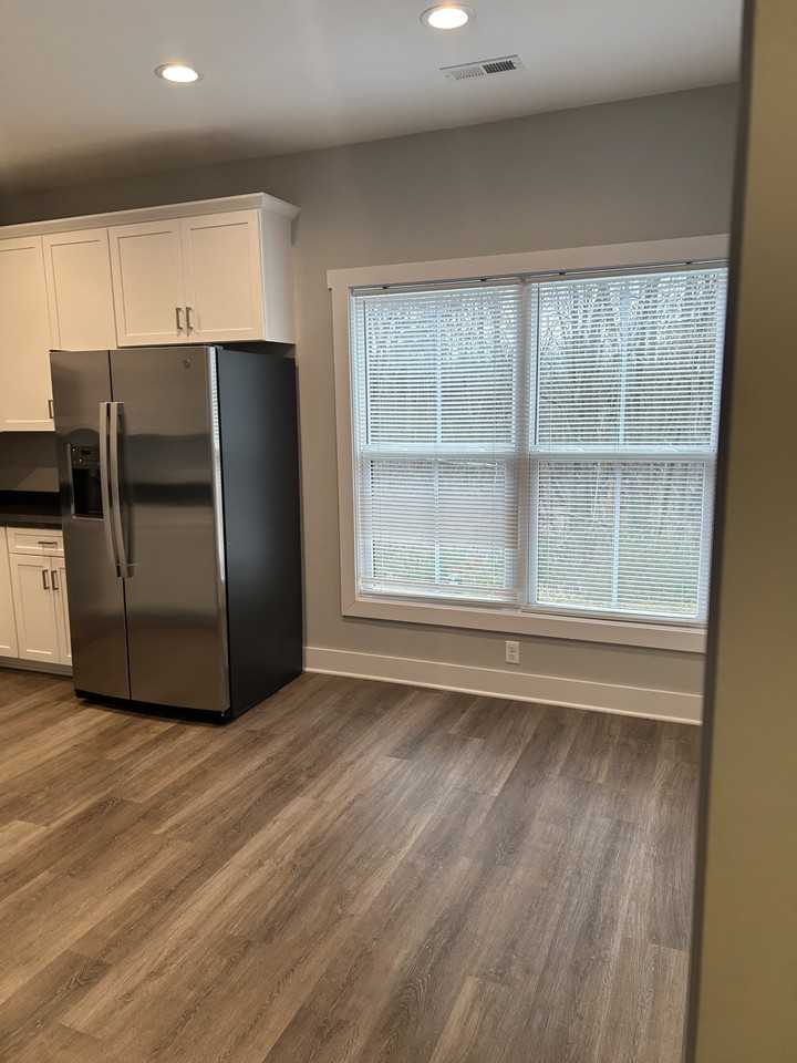 74 Pelt Ln - Photo 3 of 15