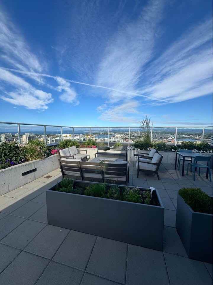 845 Johnson Street #505 - Photo 4 of 6