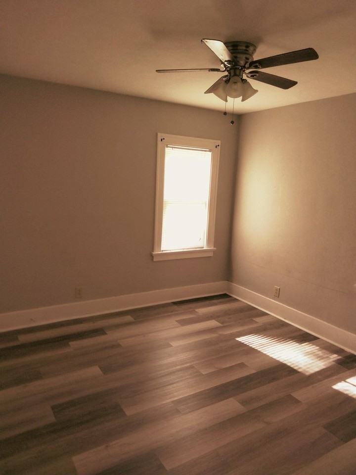 1427 Royalton Rd - Photo 7 of 13