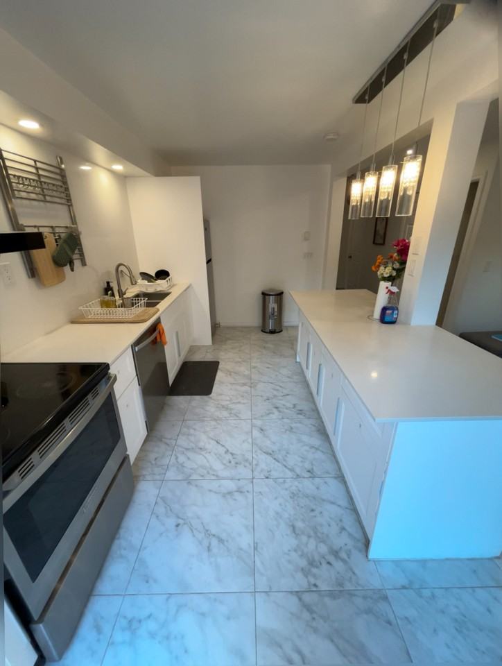 2170 Bromsgrove Road - Photo 4 of 9