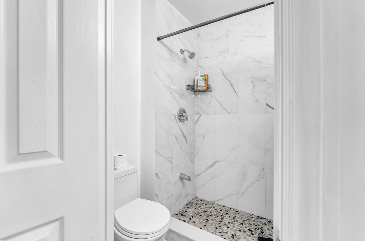 2170 Bromsgrove Road - Photo 6 of 9