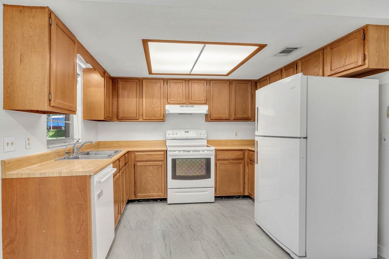 6449 Eve St #1 - Photo 7 of 11