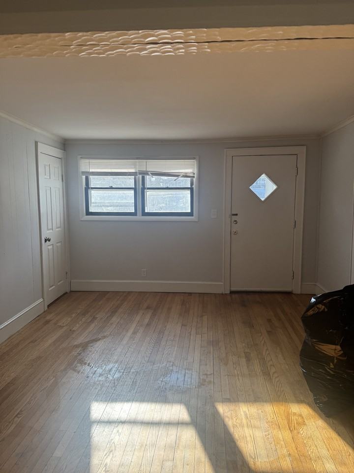 70 Highlawn St #1 - Photo 4 of 9