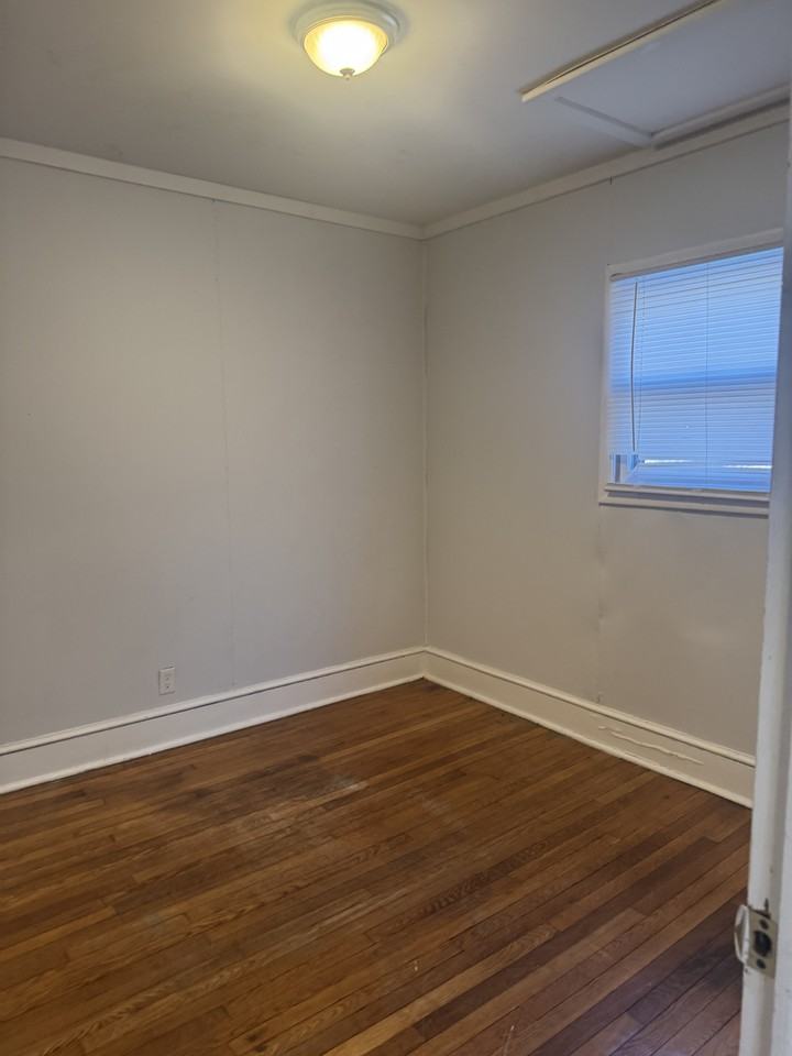 70 Highlawn St #1 - Photo 6 of 9