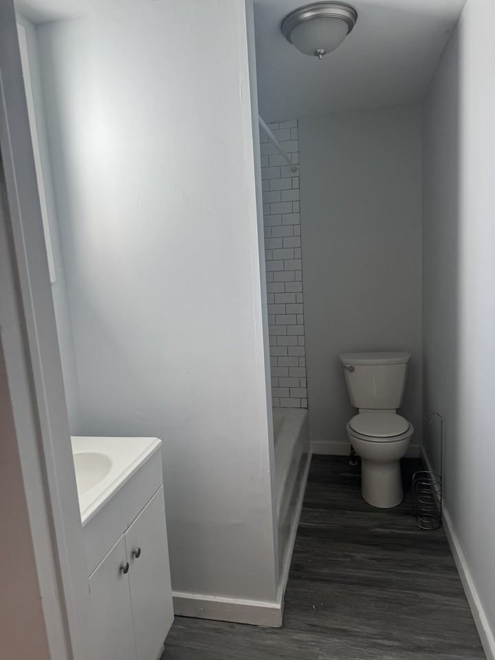 70 Highlawn St #1 - Photo 7 of 9